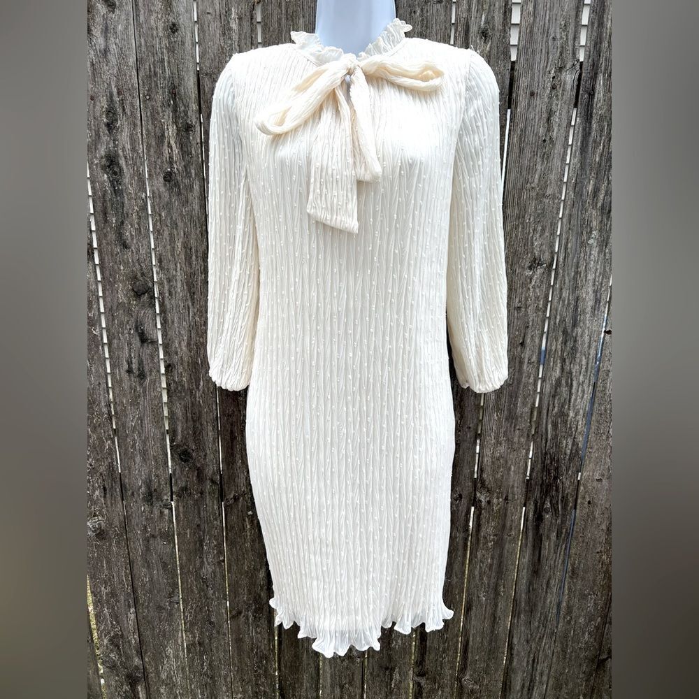 🍄NWT DKNY Women’s 3/4 Sleeve Tie Neck Pleated Dress Butter Cream Sz 4 (AA1)